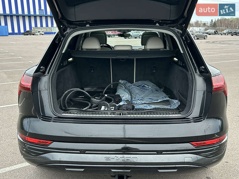Внедорожник / Кроссовер Audi Q8 e-tron 2023 в Ровно фото 14 Внедорожник / Кроссовер Audi Q8 e-tron 2023 в Ровно
