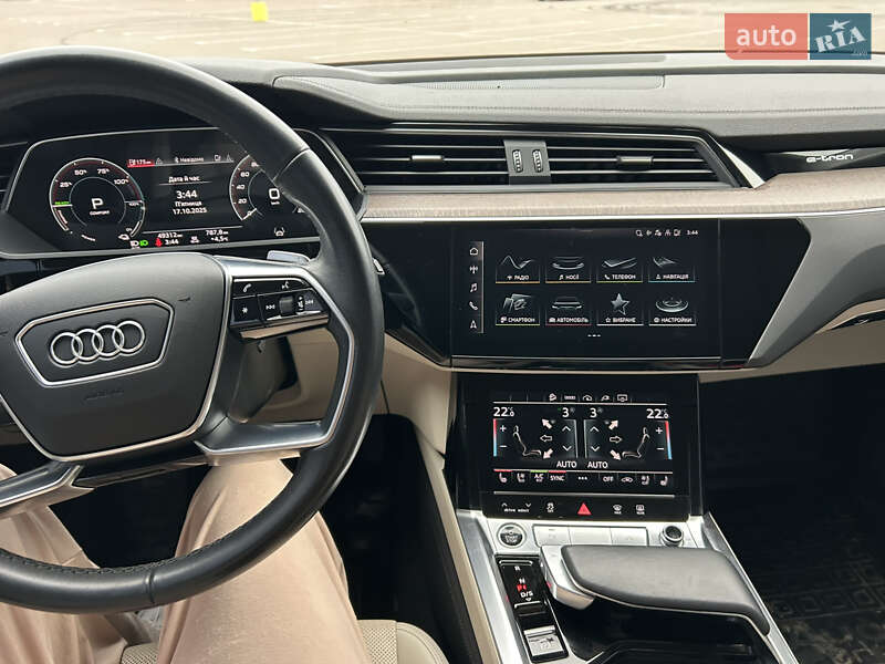 Внедорожник / Кроссовер Audi Q8 e-tron 2023 в Ровно фото 18 Внедорожник / Кроссовер Audi Q8 e-tron 2023 в Ровно