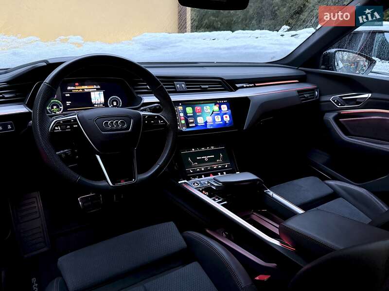 Внедорожник / Кроссовер Audi Q8 e-tron 2023 в Киеве