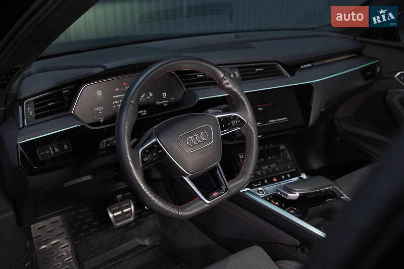 Позашляховик / Кросовер Audi Q8 e-tron 2023 в Харкові фото 23 Позашляховик / Кросовер Audi Q8 e-tron 2023 в Харкові