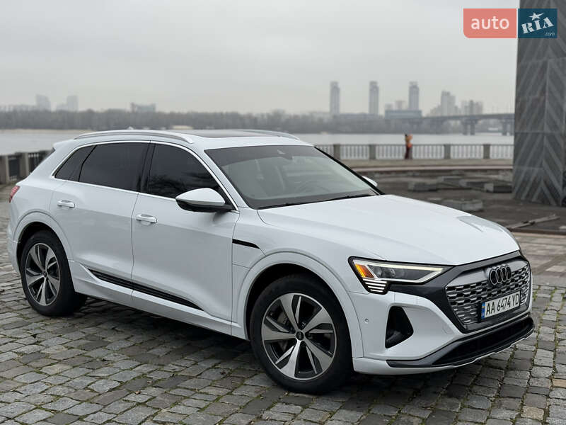 Внедорожник / Кроссовер Audi Q8 e-tron 2023 в Киеве фото 2 Внедорожник / Кроссовер Audi Q8 e-tron 2023 в Киеве