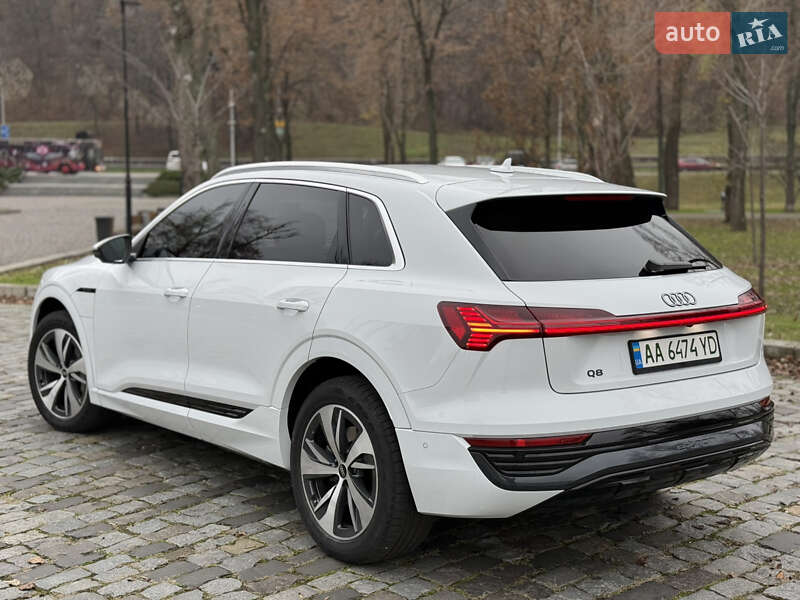 Внедорожник / Кроссовер Audi Q8 e-tron 2023 в Киеве фото 7 Внедорожник / Кроссовер Audi Q8 e-tron 2023 в Киеве