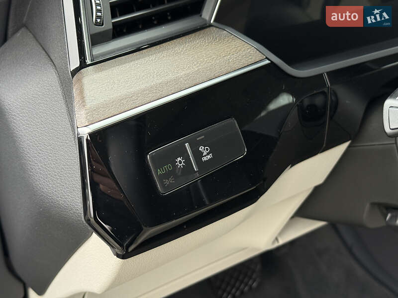 Внедорожник / Кроссовер Audi Q8 e-tron 2023 в Киеве фото 27 Внедорожник / Кроссовер Audi Q8 e-tron 2023 в Киеве