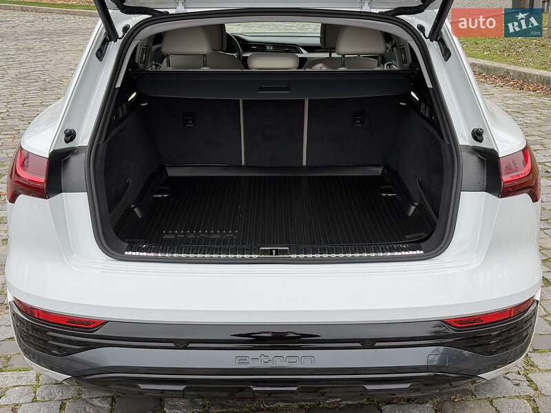 Внедорожник / Кроссовер Audi Q8 e-tron 2023 в Киеве фото 32 Внедорожник / Кроссовер Audi Q8 e-tron 2023 в Киеве