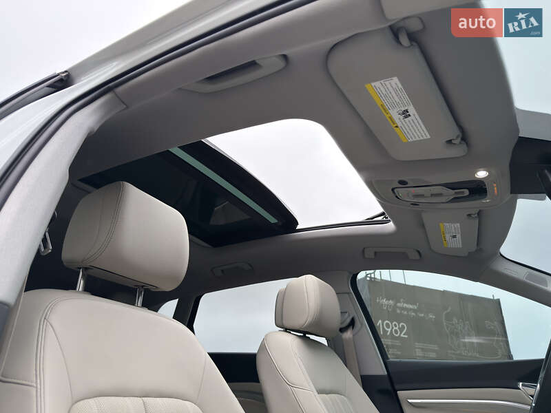 Внедорожник / Кроссовер Audi Q8 e-tron 2023 в Киеве фото 71 Внедорожник / Кроссовер Audi Q8 e-tron 2023 в Киеве