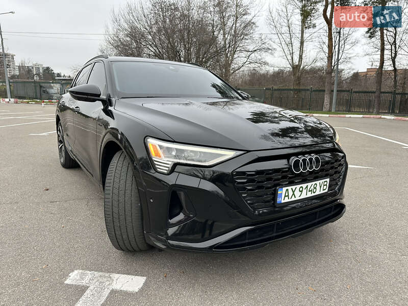 Внедорожник / Кроссовер Audi Q8 e-tron 2023 в Харькове