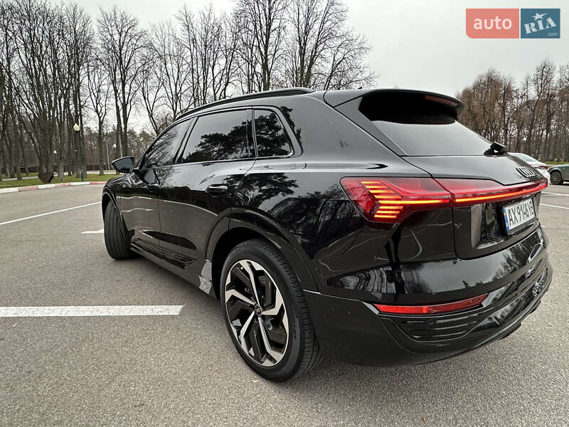 Внедорожник / Кроссовер Audi Q8 e-tron 2023 в Харькове