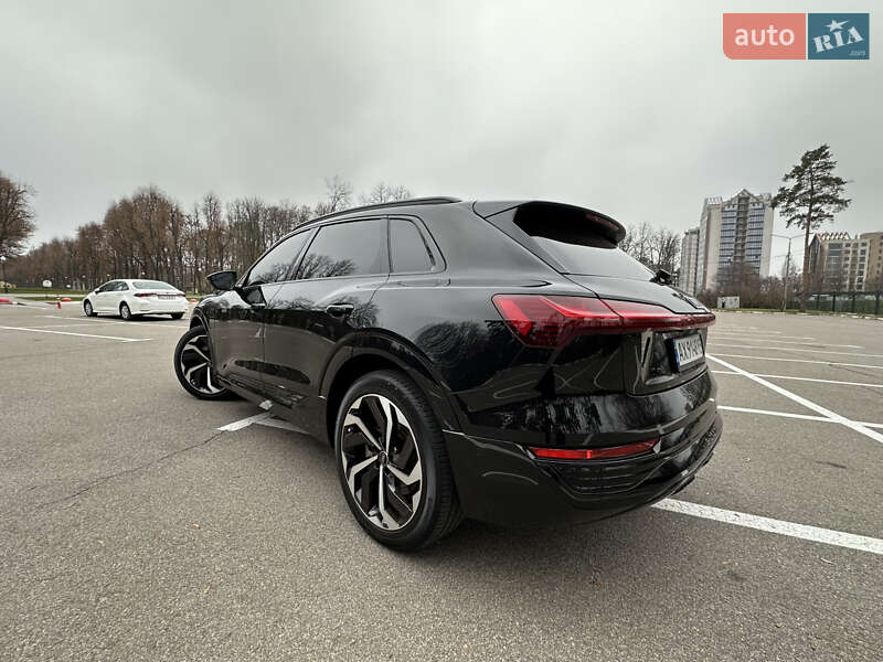 Внедорожник / Кроссовер Audi Q8 e-tron 2023 в Харькове