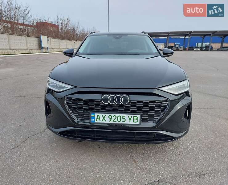 Внедорожник / Кроссовер Audi Q8 e-tron 2023 в Харькове