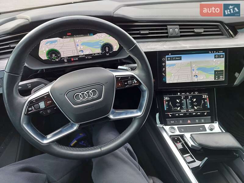 Внедорожник / Кроссовер Audi Q8 e-tron 2023 в Харькове