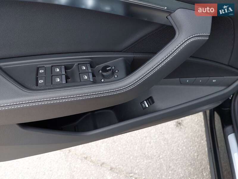 Внедорожник / Кроссовер Audi Q8 e-tron 2023 в Харькове