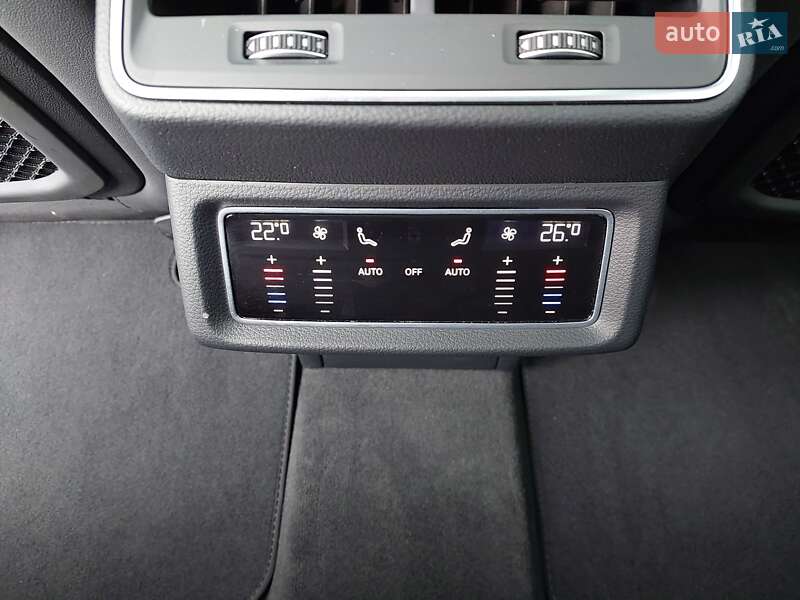 Внедорожник / Кроссовер Audi Q8 e-tron 2023 в Харькове