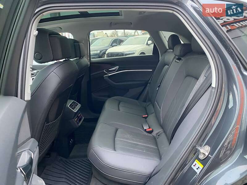 Внедорожник / Кроссовер Audi Q8 e-tron 2023 в Львове фото 20 Внедорожник / Кроссовер Audi Q8 e-tron 2023 в Львове