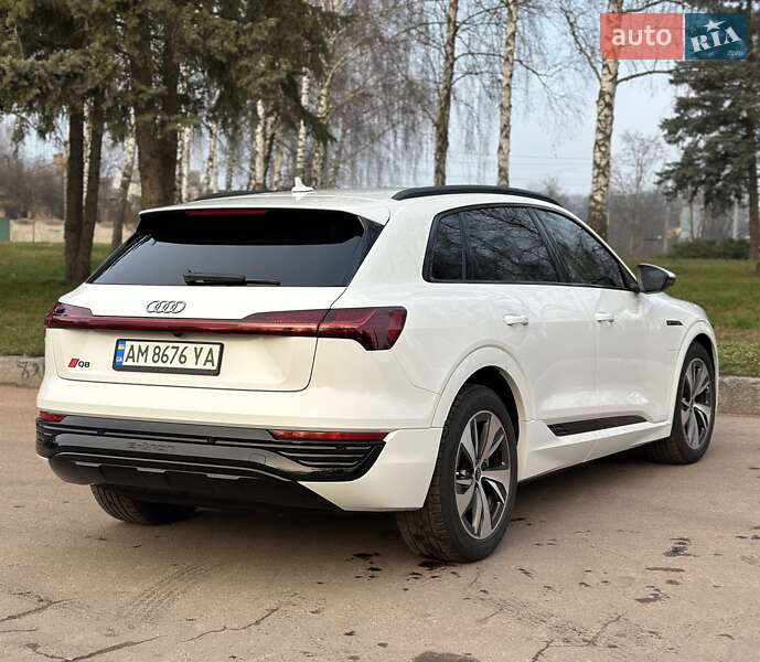 Внедорожник / Кроссовер Audi Q8 e-tron 2024 в Киеве