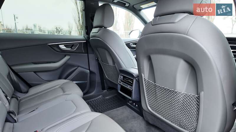 Внедорожник / Кроссовер Audi Q8 e-tron 2023 в Киеве