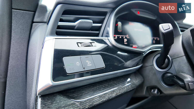 Внедорожник / Кроссовер Audi Q8 e-tron 2023 в Киеве