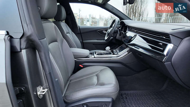 Внедорожник / Кроссовер Audi Q8 e-tron 2023 в Киеве