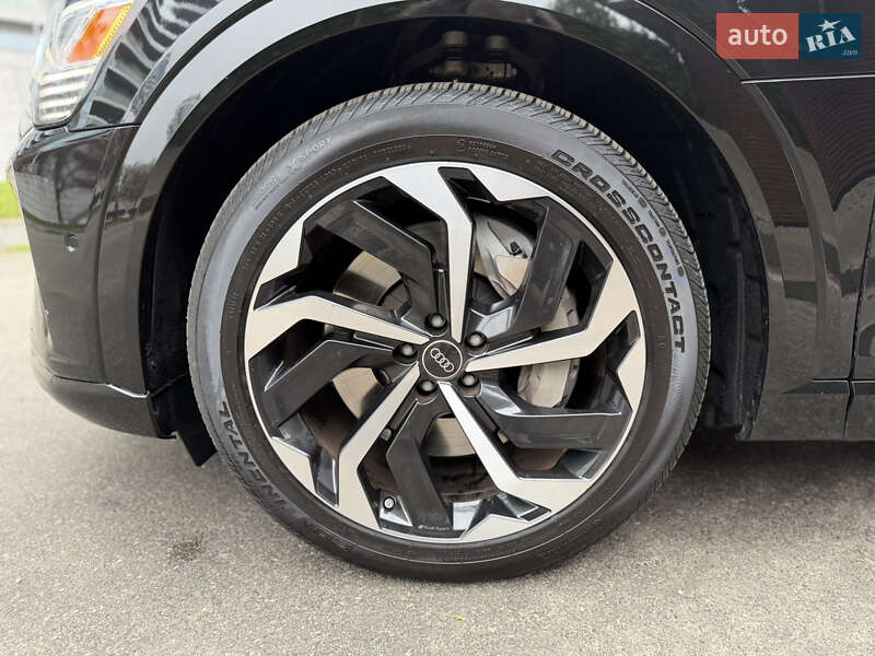 Внедорожник / Кроссовер Audi Q8 e-tron 2023 в Киеве