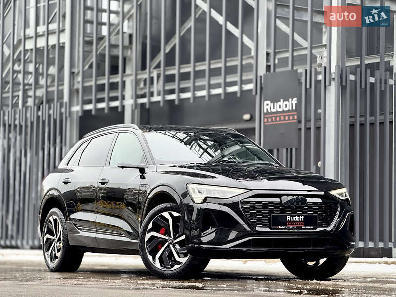 Audi Q8 e-tron 2023