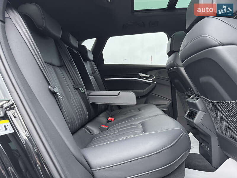 Внедорожник / Кроссовер Audi Q8 e-tron 2023 в Киеве фото 56 Внедорожник / Кроссовер Audi Q8 e-tron 2023 в Киеве