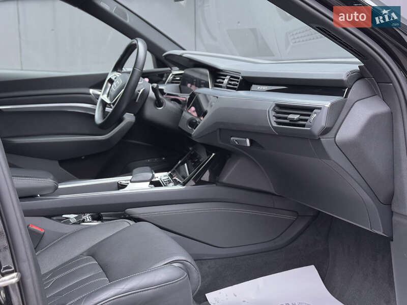 Внедорожник / Кроссовер Audi Q8 e-tron 2023 в Киеве фото 61 Внедорожник / Кроссовер Audi Q8 e-tron 2023 в Киеве