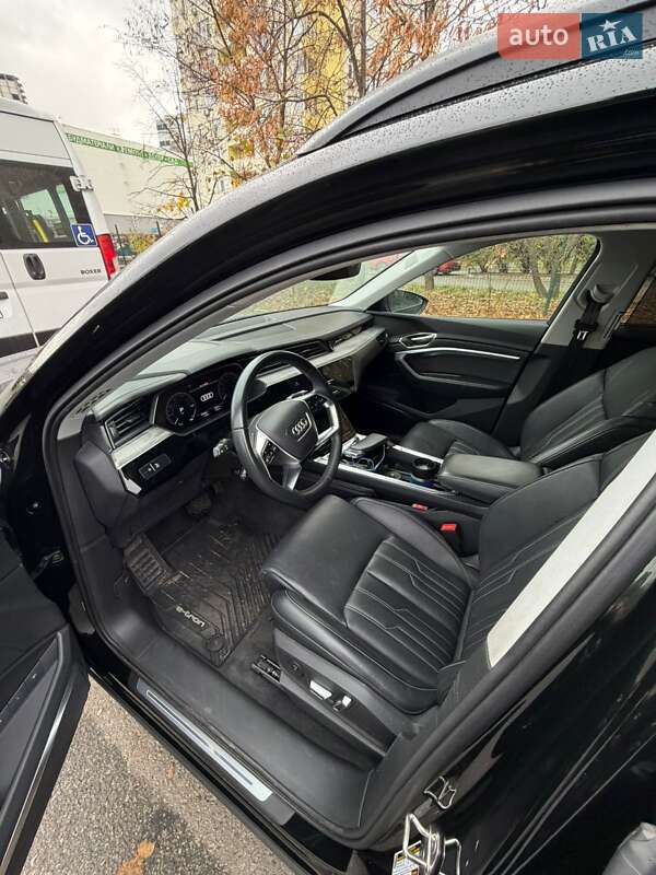 Позашляховик / Кросовер Audi Q8 e-tron 2023 в Києві фото 6 Позашляховик / Кросовер Audi Q8 e-tron 2023 в Києві