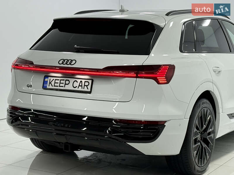 Позашляховик / Кросовер Audi Q8 e-tron 2023 в Одесі