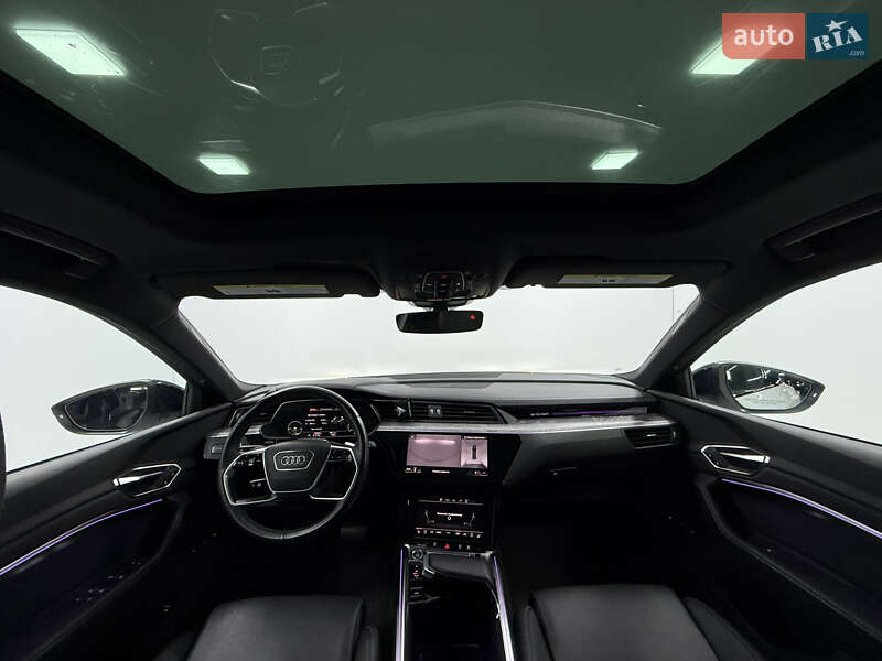 Позашляховик / Кросовер Audi Q8 e-tron 2023 в Одесі
