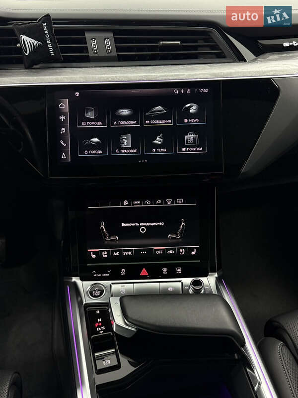 Позашляховик / Кросовер Audi Q8 e-tron 2023 в Одесі