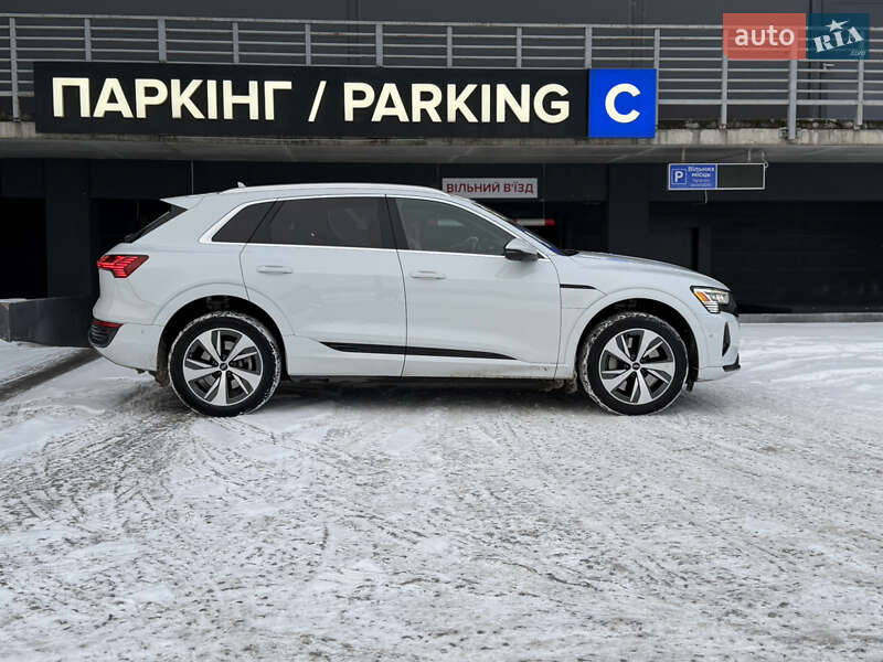 Внедорожник / Кроссовер Audi Q8 e-tron 2023 в Киеве фото 4 Внедорожник / Кроссовер Audi Q8 e-tron 2023 в Киеве