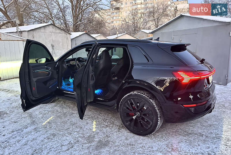 Внедорожник / Кроссовер Audi Q8 e-tron 2023 в Белой Церкви