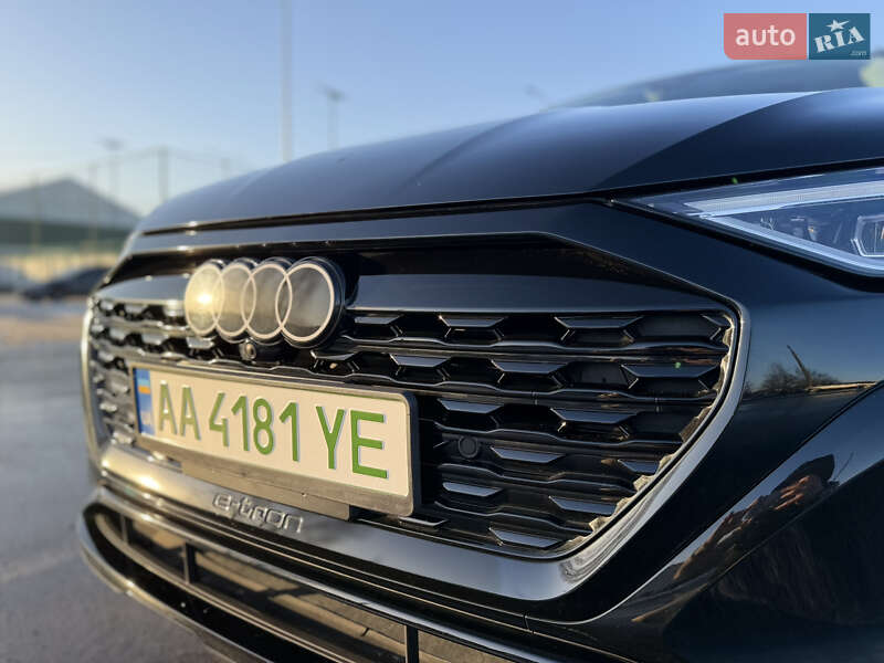 Внедорожник / Кроссовер Audi Q8 e-tron 2023 в Киеве