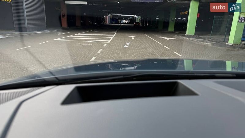 Позашляховик / Кросовер Audi Q8 e-tron 2023 в Києві