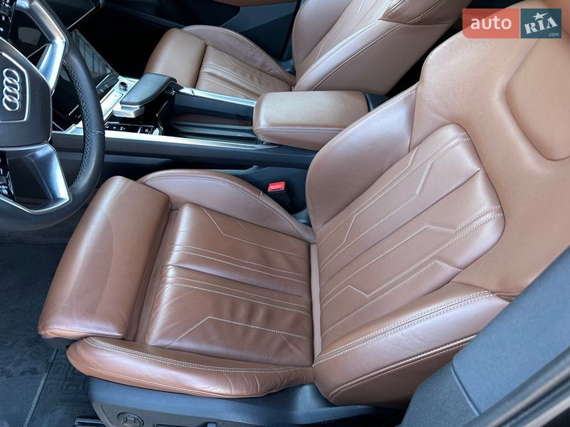 Позашляховик / Кросовер Audi Q8 e-tron 2024 в Рівному