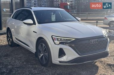 Внедорожник / Кроссовер Audi Q8 e-tron 2023 в Киеве