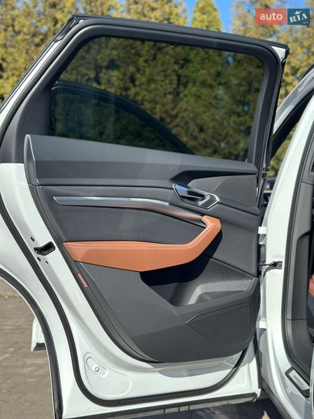 Внедорожник / Кроссовер Audi Q8 e-tron 2024 в Киеве