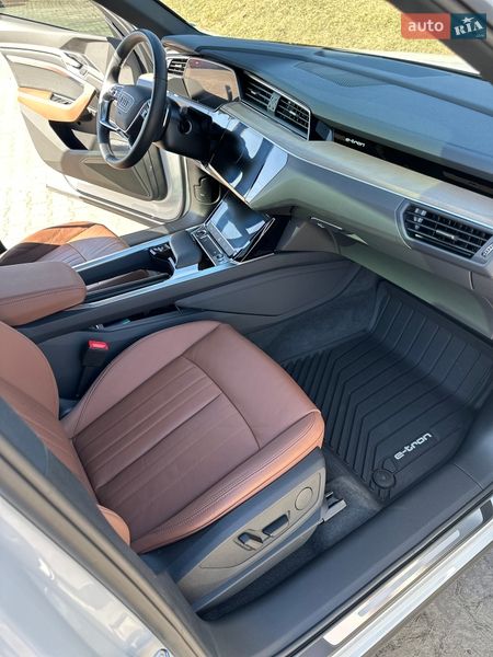 Внедорожник / Кроссовер Audi Q8 e-tron 2024 в Киеве