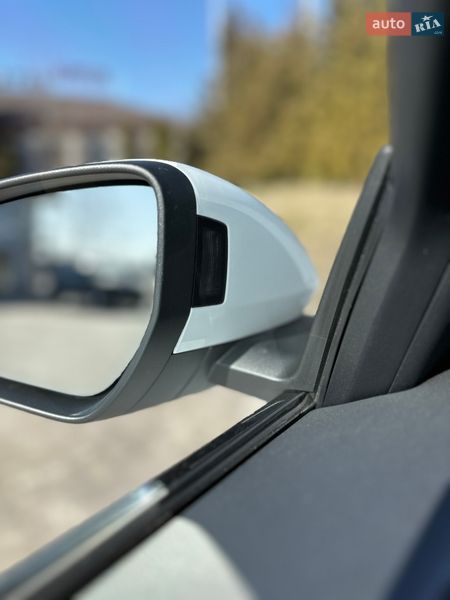 Внедорожник / Кроссовер Audi Q8 e-tron 2024 в Киеве