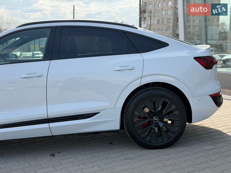 Внедорожник / Кроссовер Audi Q8 e-tron 2023 в Хмельницком