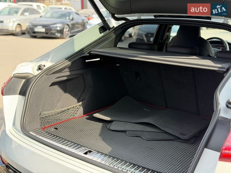 Внедорожник / Кроссовер Audi Q8 e-tron 2023 в Хмельницком