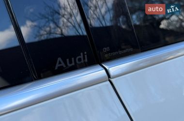 Внедорожник / Кроссовер Audi Q8 e-tron 2023 в Харькове