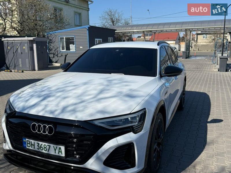 Внедорожник / Кроссовер Audi Q8 e-tron 2023 в Одессе