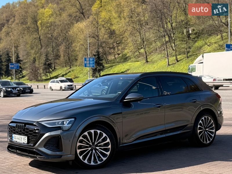 Внедорожник / Кроссовер Audi Q8 e-tron 2024 в Киеве