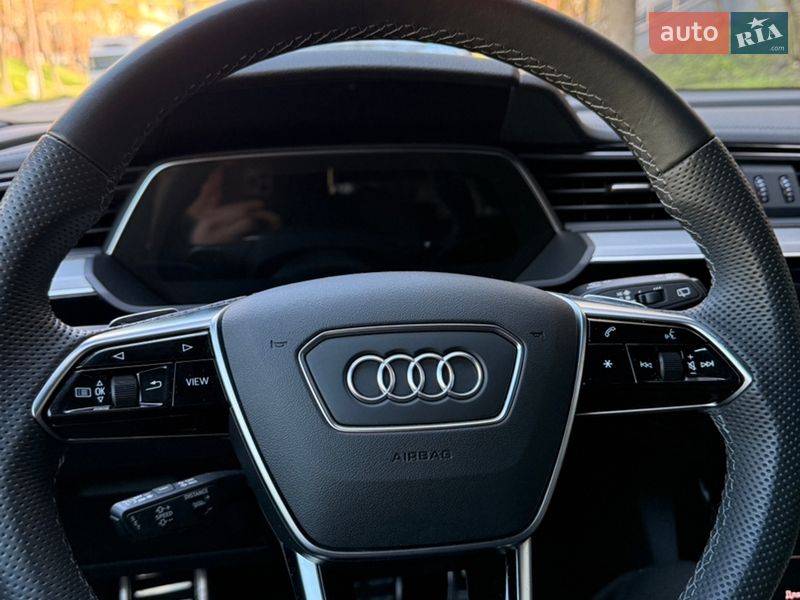 Внедорожник / Кроссовер Audi Q8 e-tron 2024 в Киеве