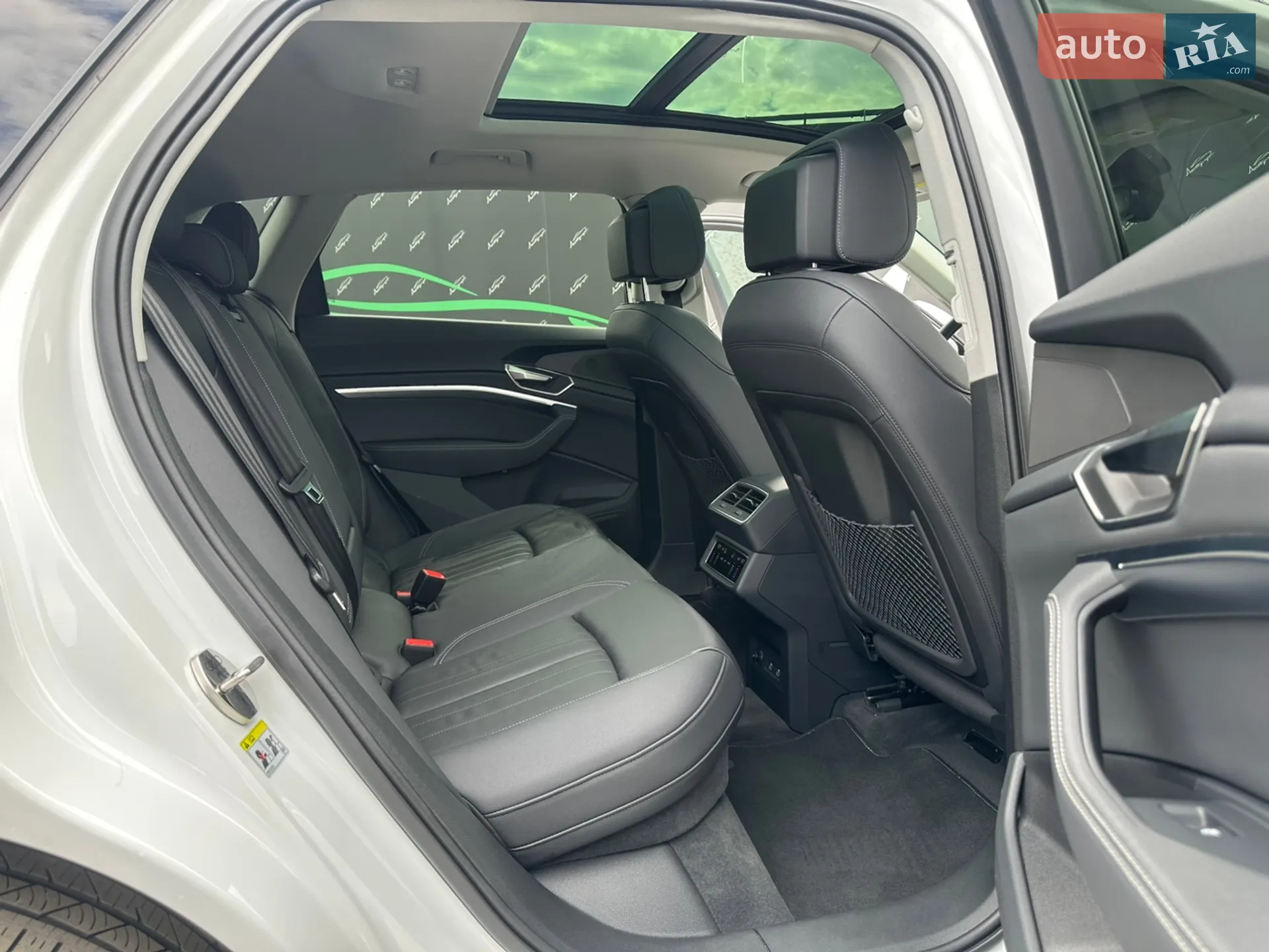 2023 Audi Q8 - мініатюра 31