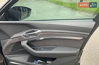 Внедорожник / Кроссовер Audi Q8 e-tron 2024 в Киеве