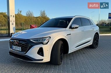 Внедорожник / Кроссовер Audi Q8 e-tron 2023 в Львове