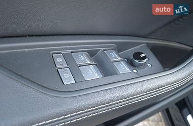 Позашляховик / Кросовер Audi Q8 e-tron 2023 в Києві