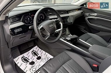 Внедорожник / Кроссовер Audi Q8 e-tron 2023 в Ужгороде