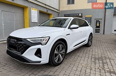 Позашляховик / Кросовер Audi Q8 e-tron 2023 в Ужгороді